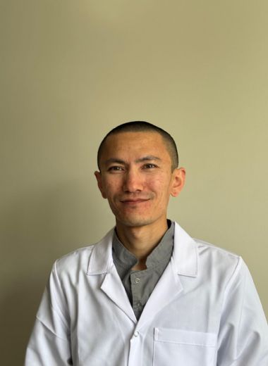 Uzm. Dr. Aıbek ZHAKANBAY